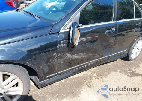 2008 Mercedes-Benz C 300 Sport 4Matic z USA, uszkodzony, nr VIN WDDGF81X58F164625